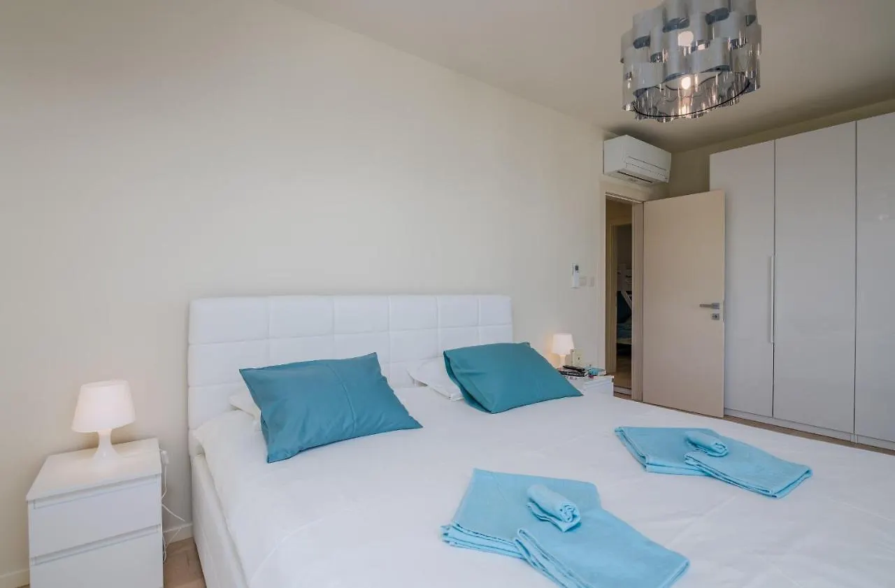 Apartment Sofija With Private Pool And Sea View Malinska 0*,