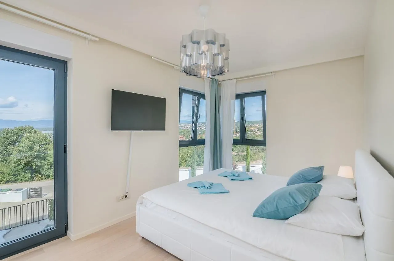 Apartment Sofija With Private Pool And Sea View Malinska Croatia