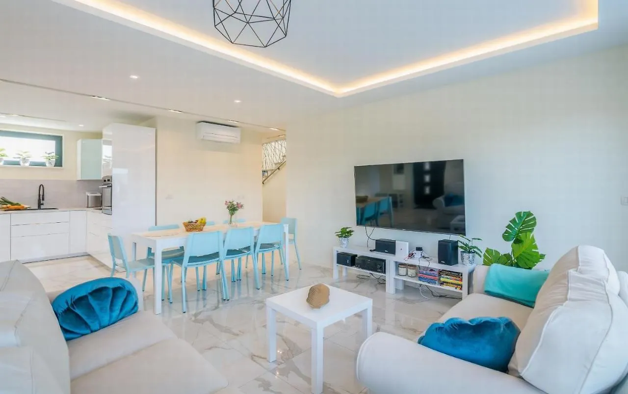 Apartment Sofija With Private Pool And Sea View Malinska 0*,  Croatia