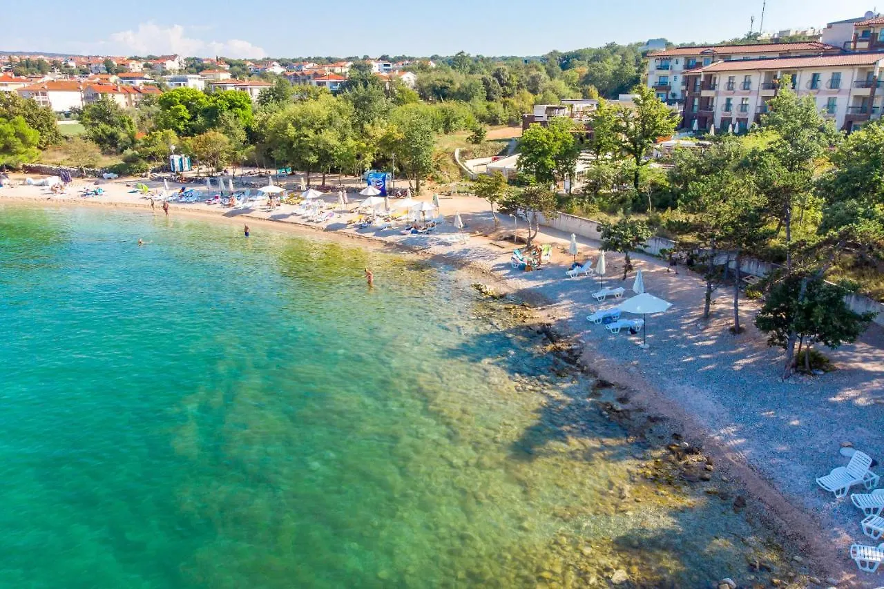 Apartment Sofija With Private Pool And Sea View Malinska